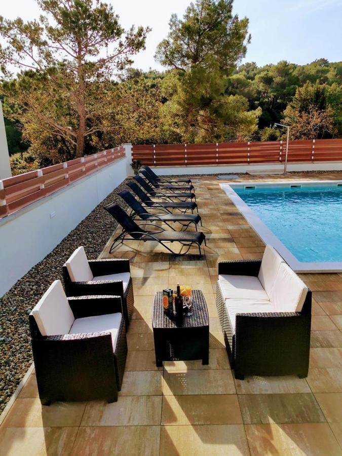 Villa Olivia - New And Modern House With Pool, Souna, Jacuzzi & Playground, Liznjan - Istra Exterior foto